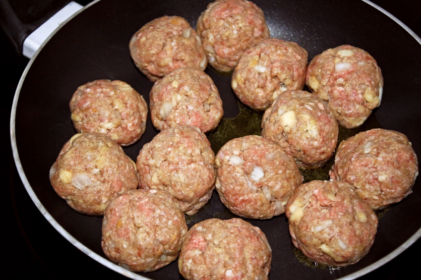 meatballs in skillet