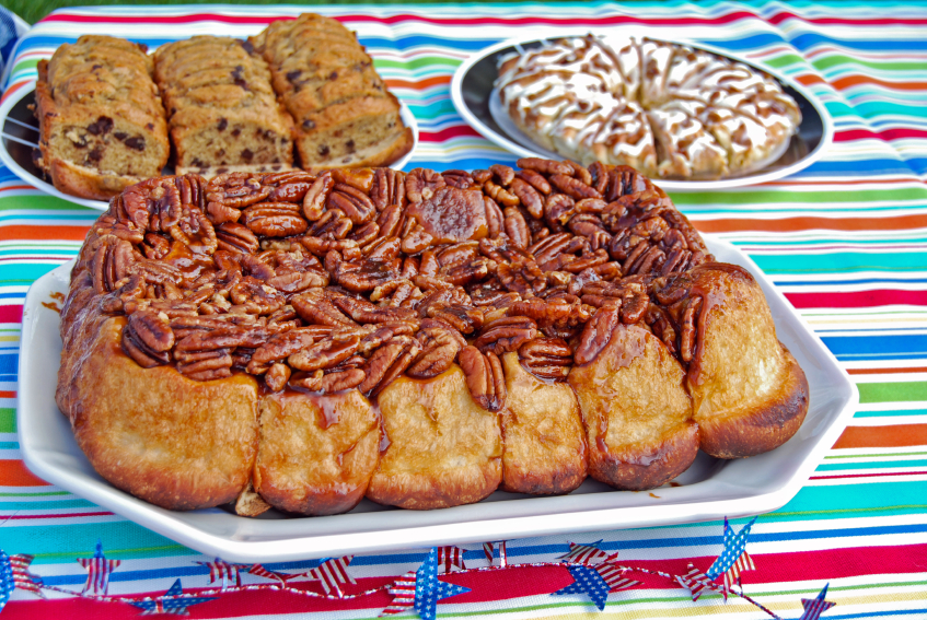 Caramel-pecan monkey bread