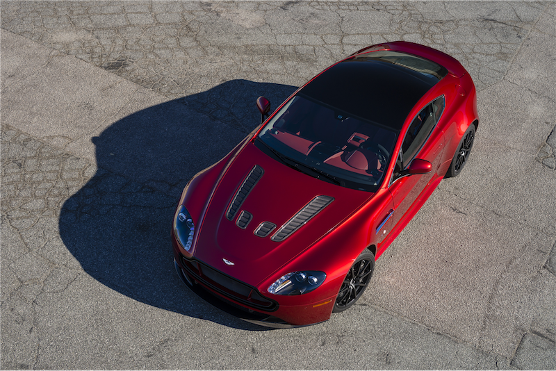 Aston_Martin_VantageV12