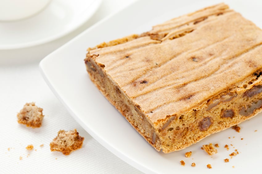Whole wheat blondies with pecans