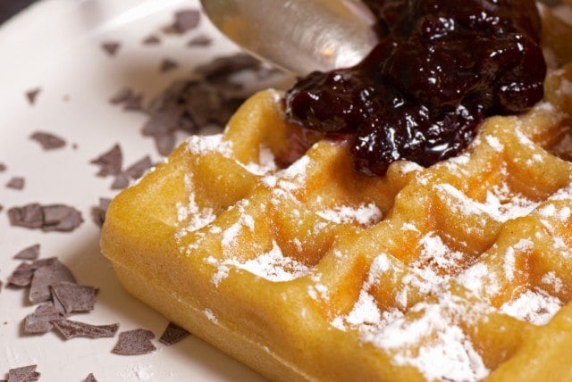 Waffle, jam