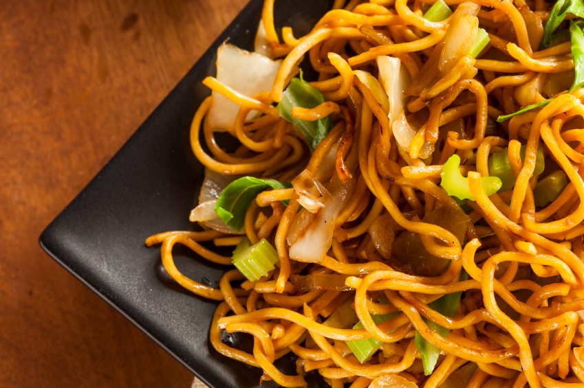 chow mein noodles with vegetables