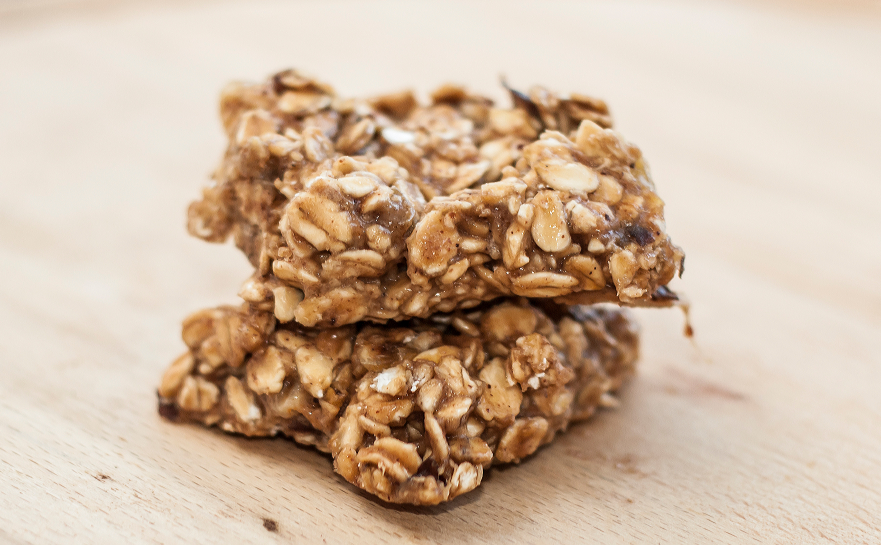 Homemade granola bars | Source: iStock