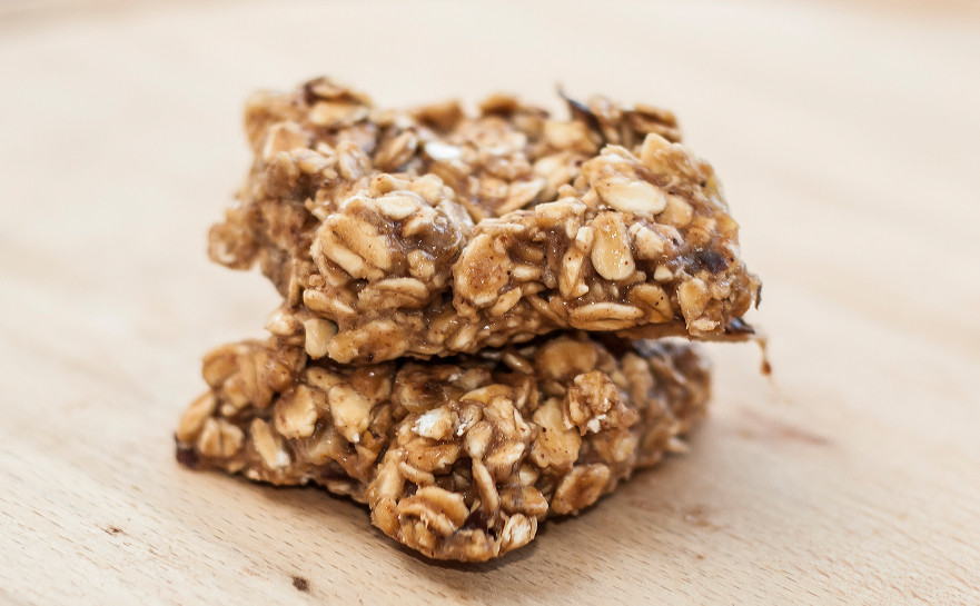 Homemade granola bars | Source: iStock