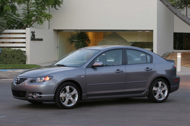 MAZDA3_4D_front_7-8_1hi