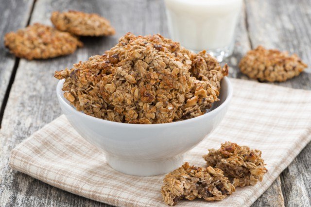 oats and cookies