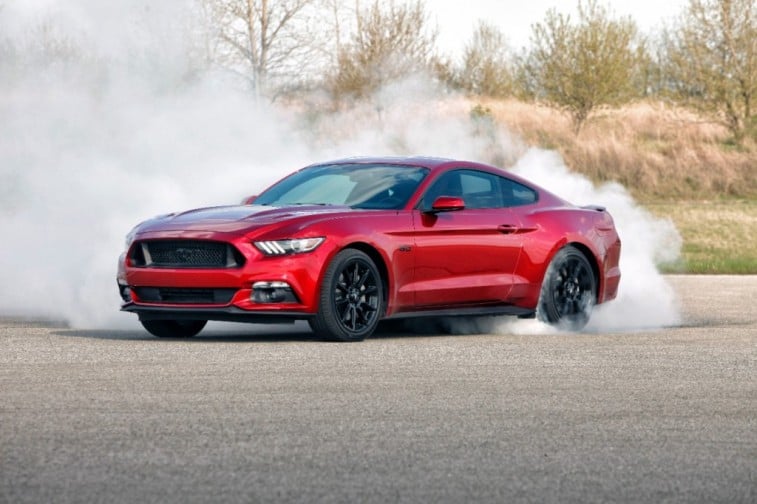 16MustangGT-BlackPackage_06_HR-e1434639100287.jpg?047111