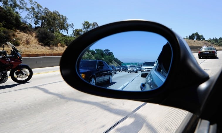 Americans Are Not Adjusting Their Car Mirrors Properly