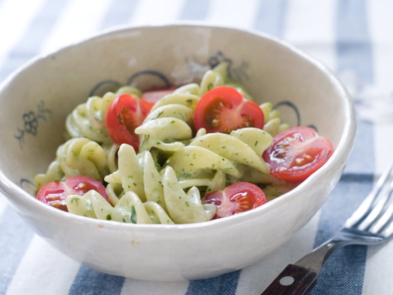 pasta salad, tomato, pesto