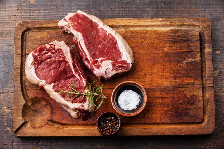 Raw steak high in saturated fat