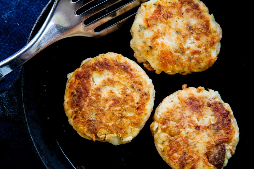crab cakes in a pan