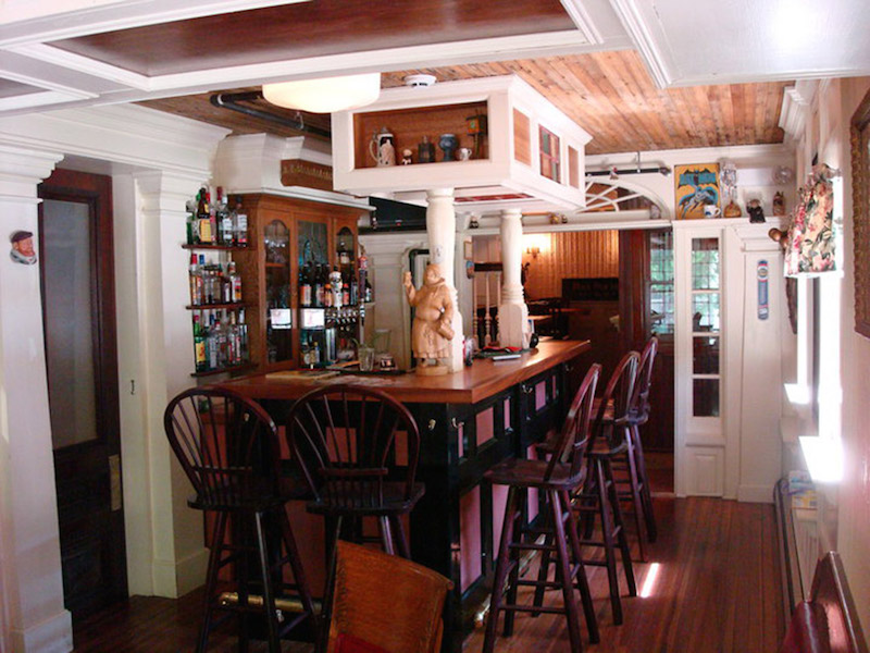 Source: https://www.facebook.com/Black-Friar-Inn-And-Pub-333554588706/