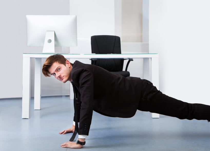 6 Fat Burning Office Workouts You Can Do In 5 Minutes Or Less