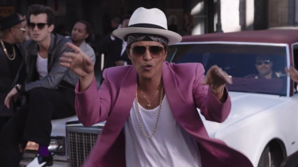 Bruno Mars and Mark Ronson in "Uptown Funk"