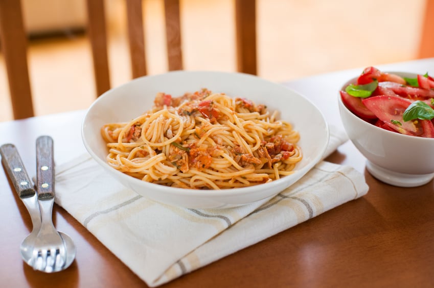 spaghetti, pasta, tuna, tomato