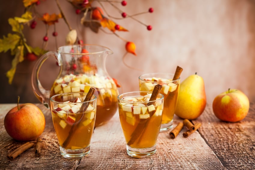 fall fruit sangria, apple, pear, cocktail