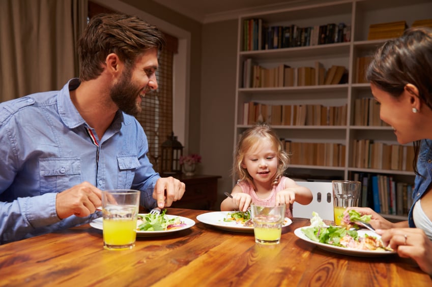 7 Reasons to Eat Meals at the Table With Your Family