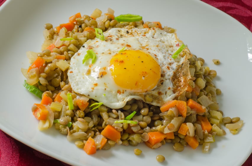 lentils with fried egg