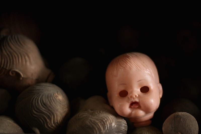 Spare doll heads