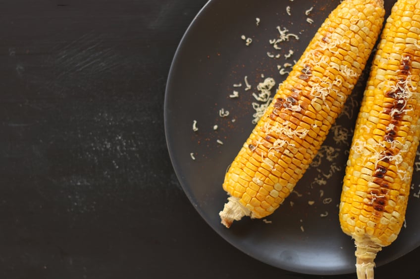 Grilled corn cobs