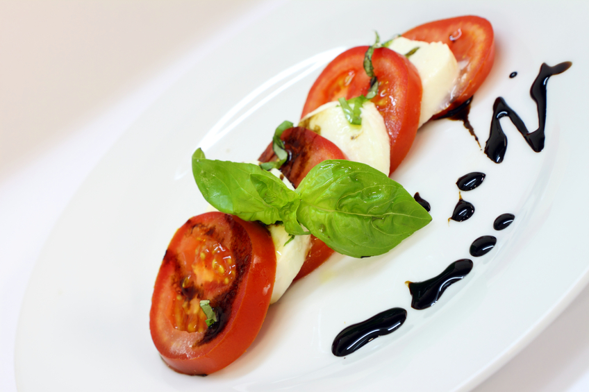 Grilled tomatoes with balsamic vinaigrette