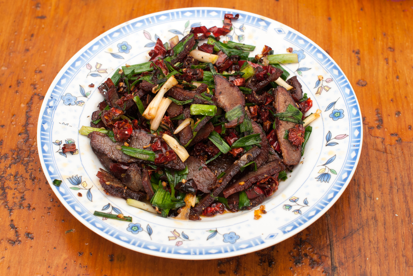Stir fried beef in a plate