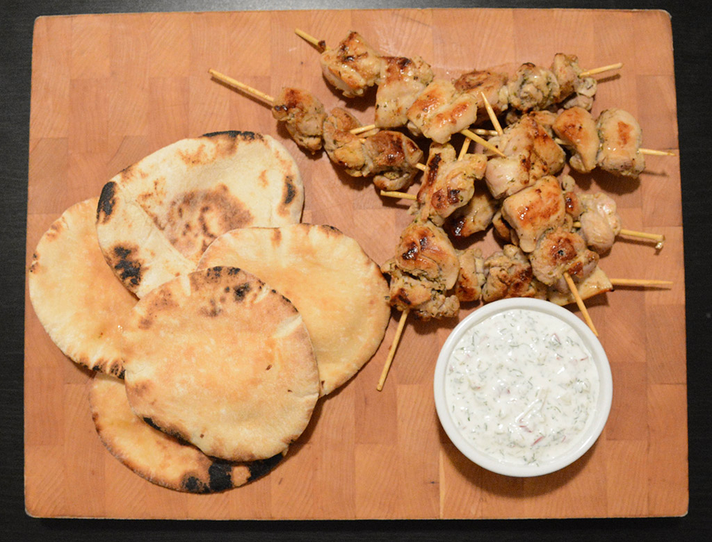 overhead view of chicken souvlaki