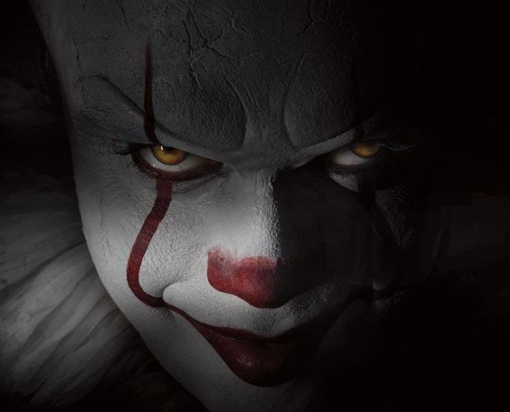 Bill Skarsgard stars as the evil Pennywise in the upcoming remake of <em>It</em> 