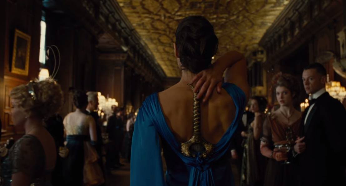 Wonder Woman (Gal Gadot) walks with her sword fastened on to her back