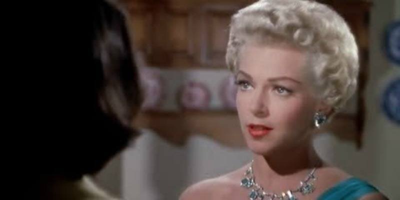 Lana Turner in a dress and diamonds on imitation of life