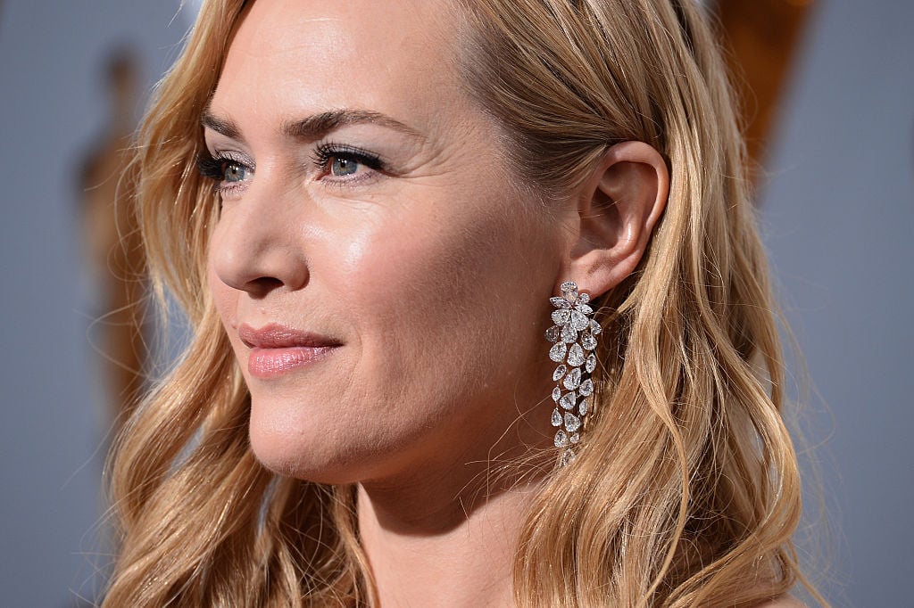 Actress Kate Winslet attends the 88th Annual Academy Awards