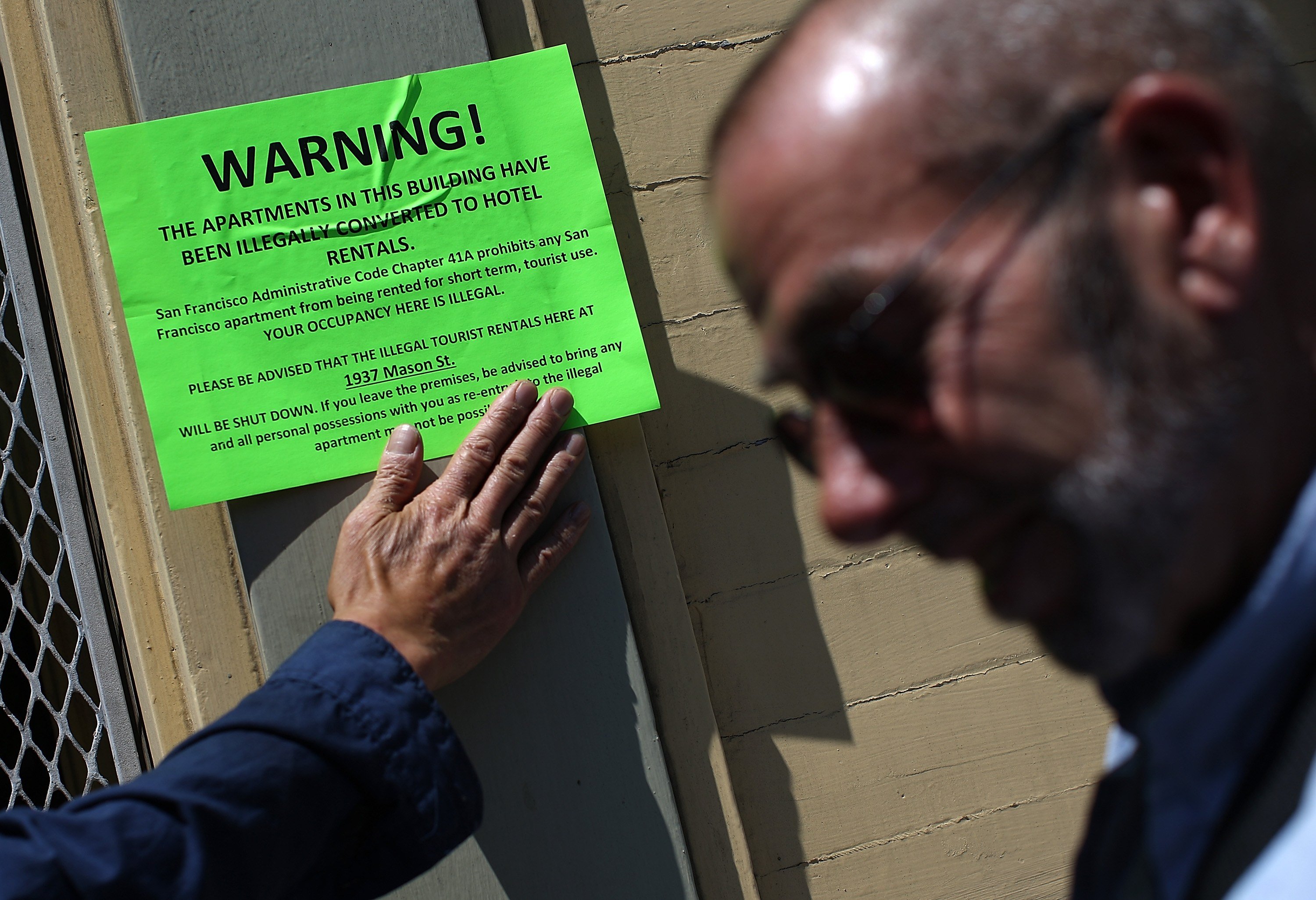 illegal rental sign