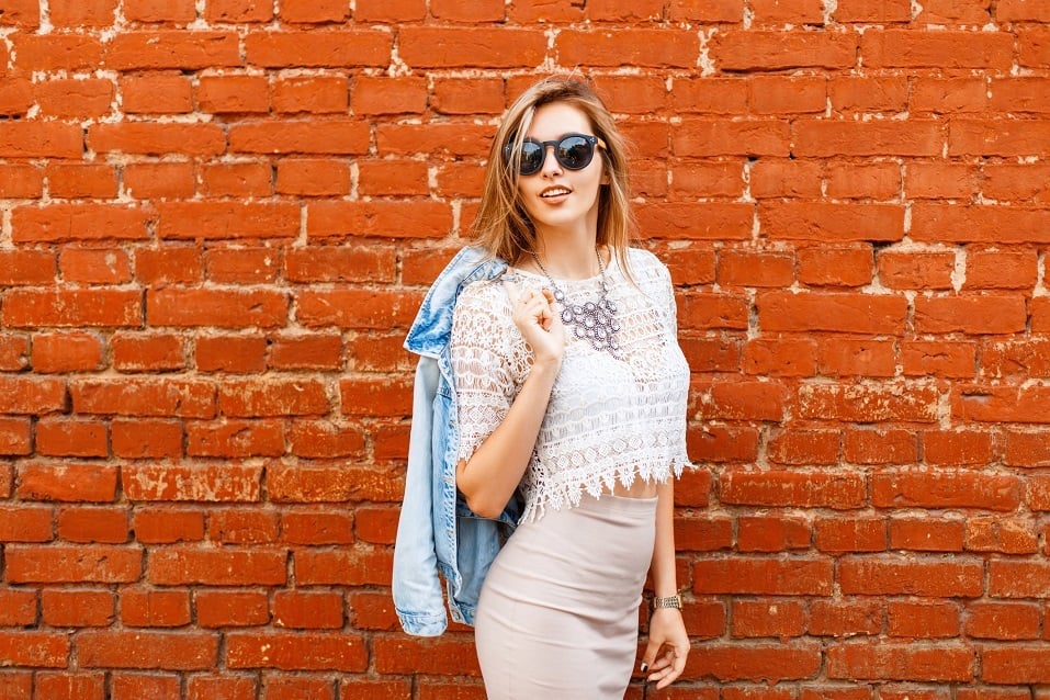All Short Women Must Own These 11 Types Of Clothing