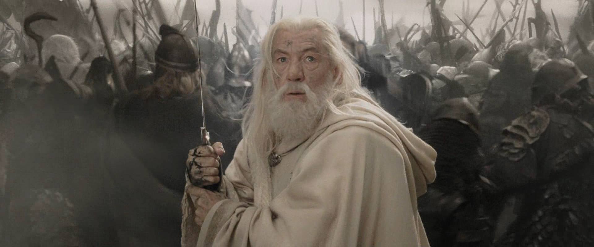 Gandalf (Ian McKellen) fighting in battle in 'Lord of the Rings: The Return of the King'