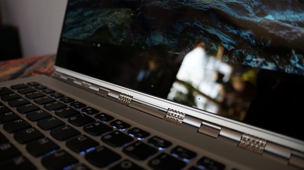 Lenovo Yoga 910 camera at the bottom of the screen