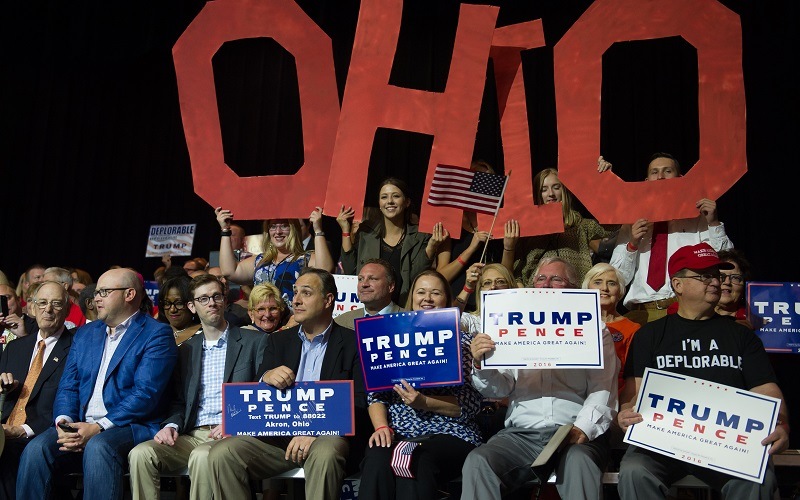 Supporters cheer for Trump during a campaign rally in Ohio