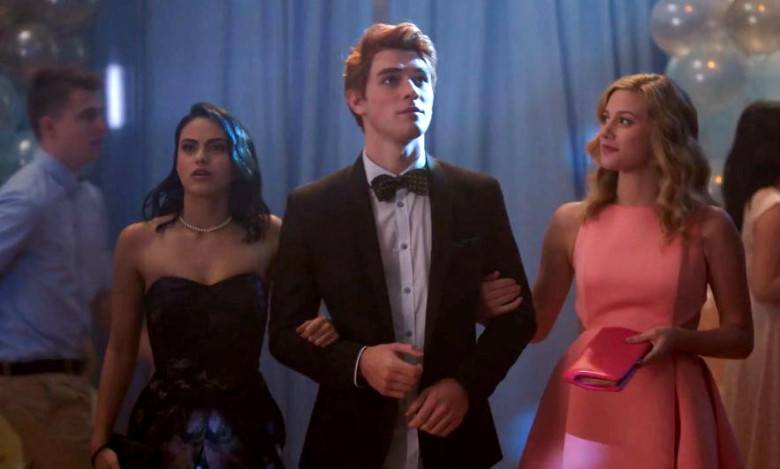 The cast of The CW's Riverdale in the Season 1 Trailer