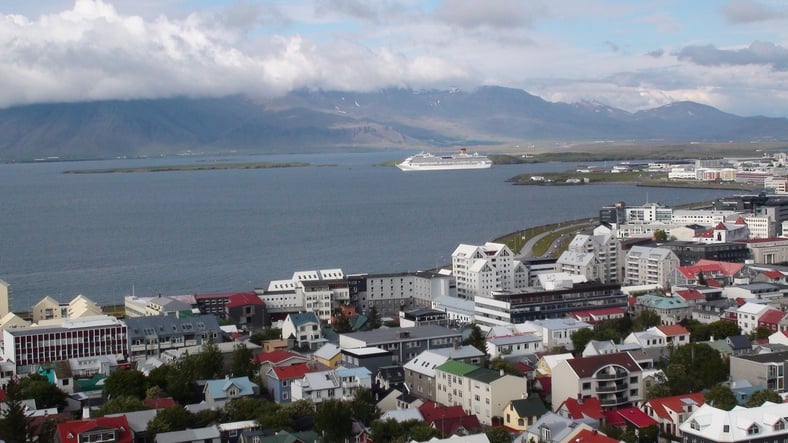 A panoramic view of the city and ocean