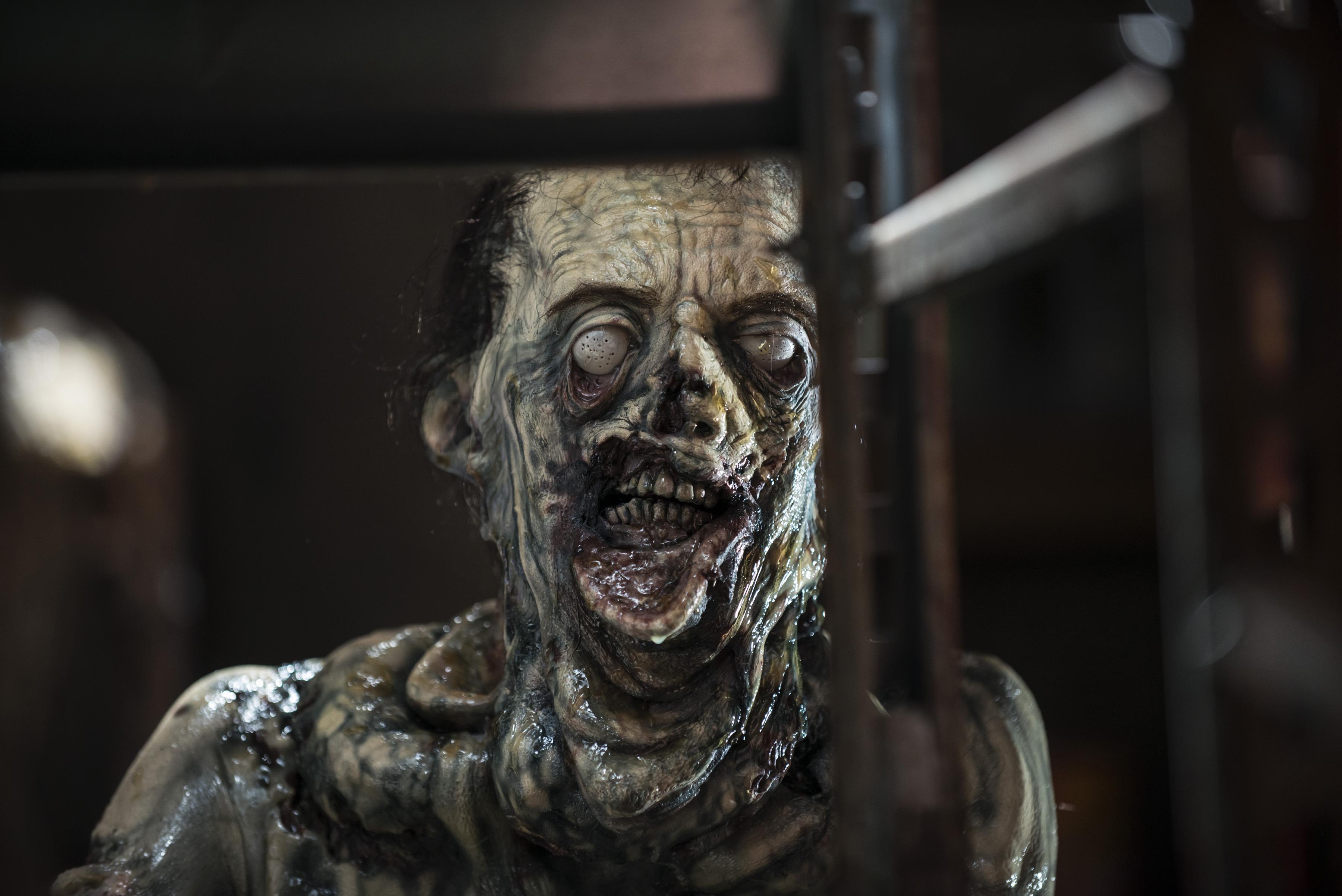 A zombie with sagging skin in a scene from 'The Walking Dead' Season 5 episode, "Strangers"