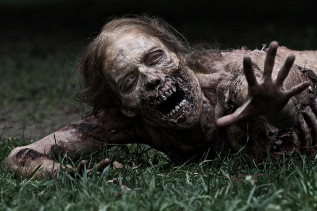 Hannah, in her walker form, from the pilot episode of 'The Walking Dead'