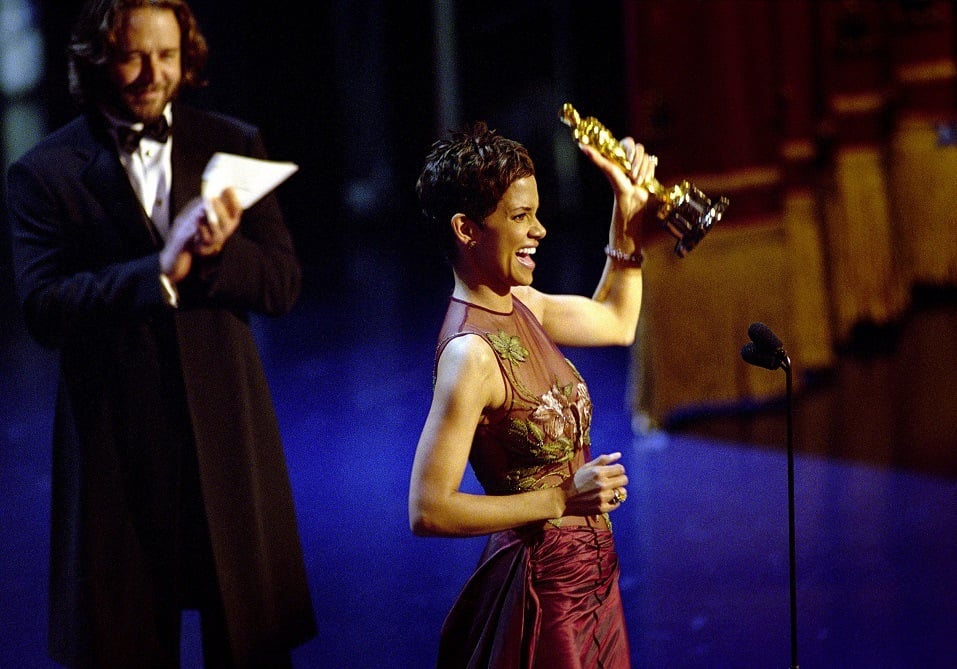 Oscar Winner Halle Berry Winner Accepts The Best Actress Academy Award For Her Performance In The Film "Monster's Ball"