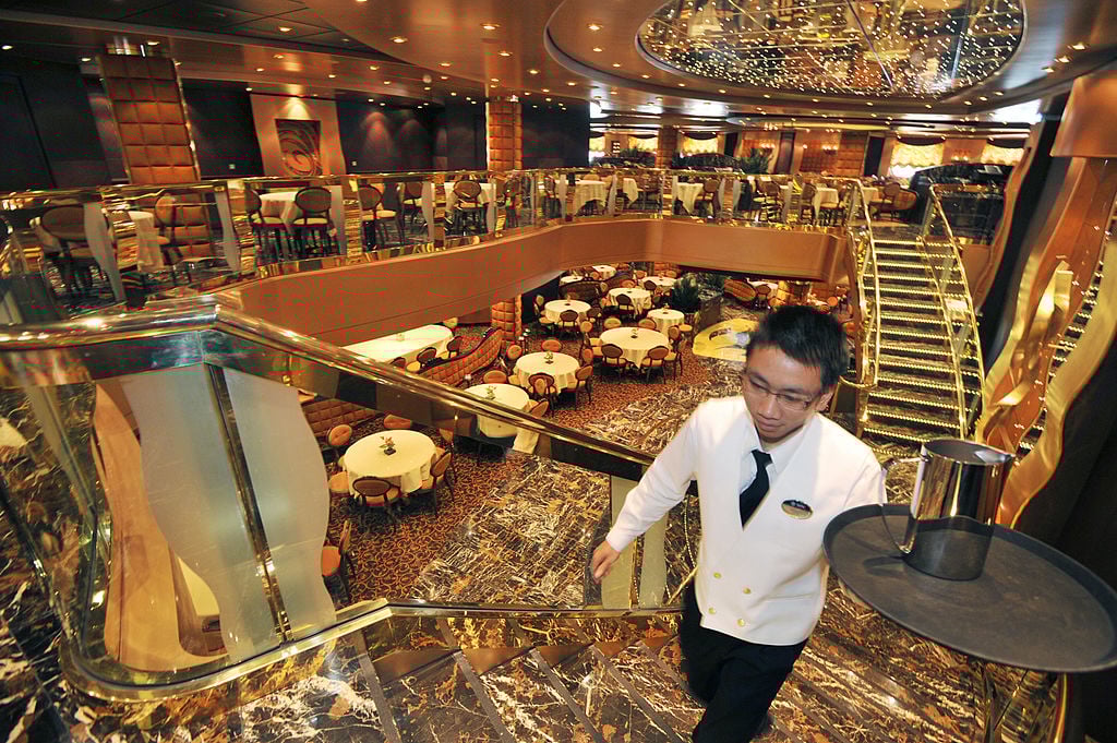 cruise ship dining room