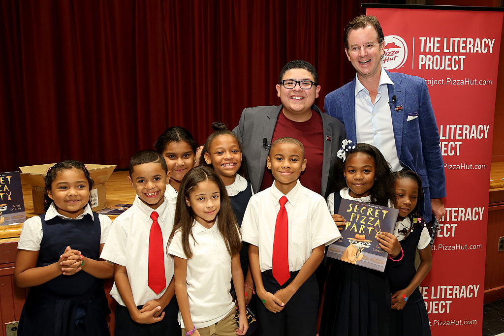 Pizza Hut school literacy project