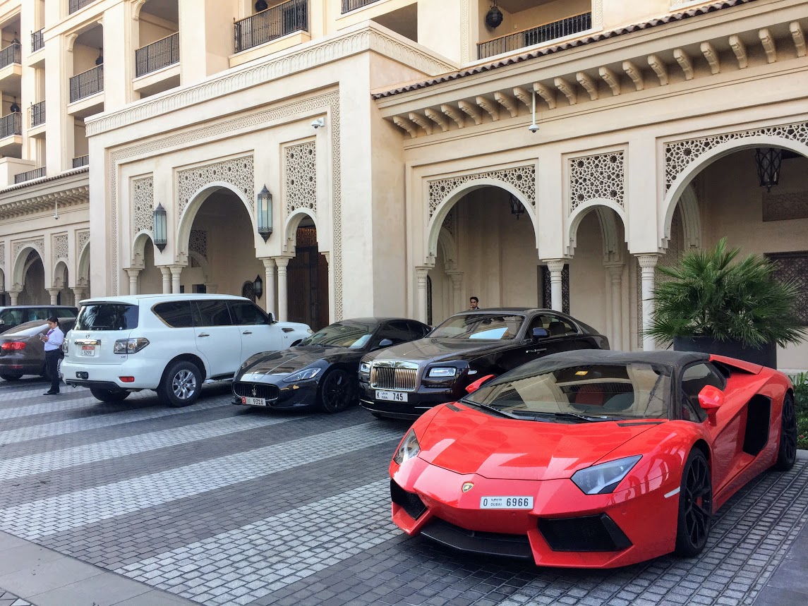 luxury cars in Dubai