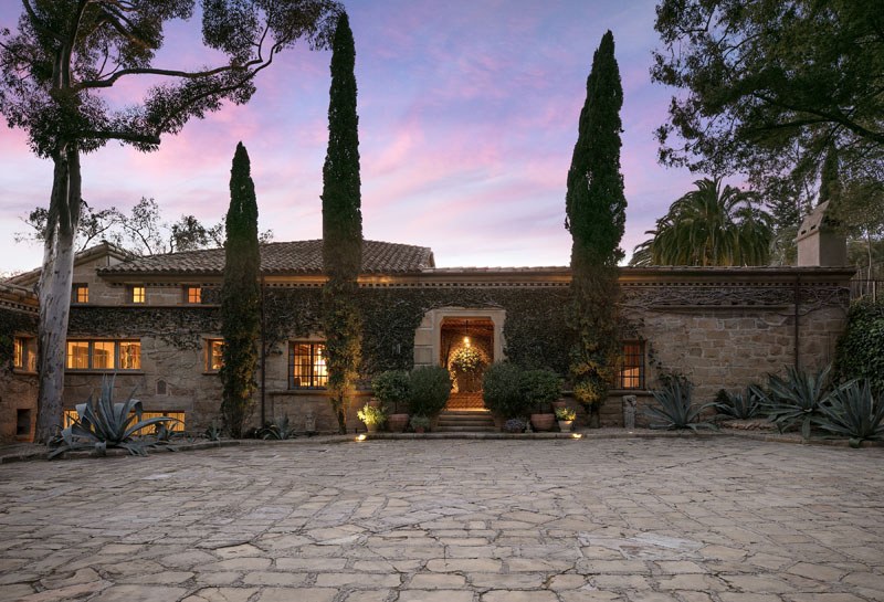 Ellen Degeneres and Portia De Rossi's estate has a Tuscan-inspired design.
