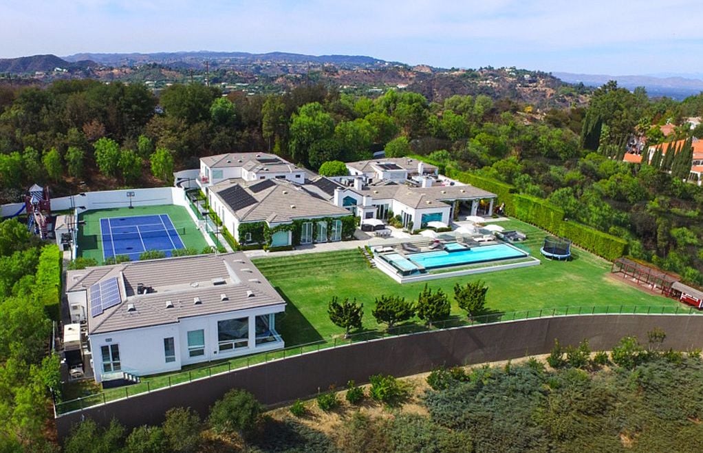 Gwen Stefani and Gavin Rossdale's former Beverly Hills home, with a private tennis court and swimming pool. 