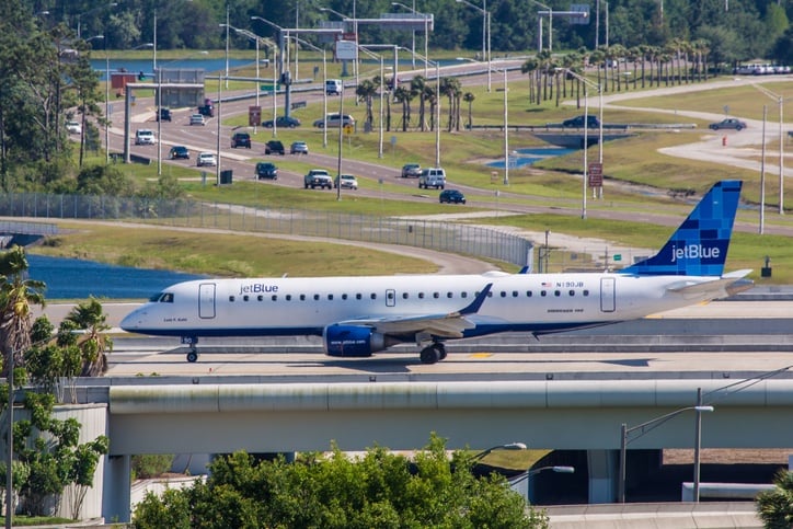 Embraer 145 JetBlue taxiing on Orlando International Airport