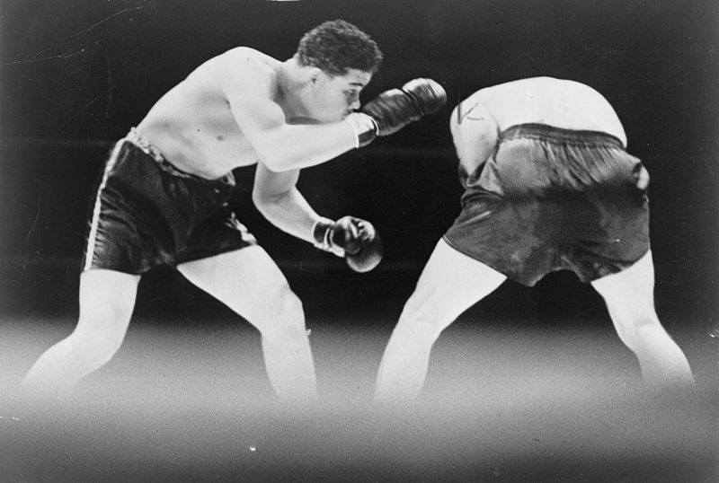 Joe Louis boxing