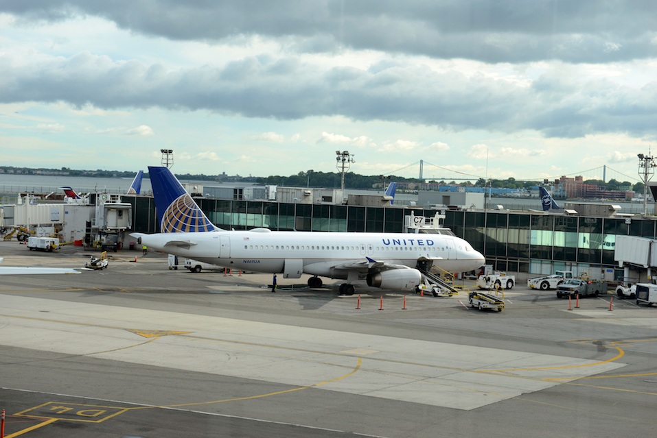 United aircraft at Laguardia Airport