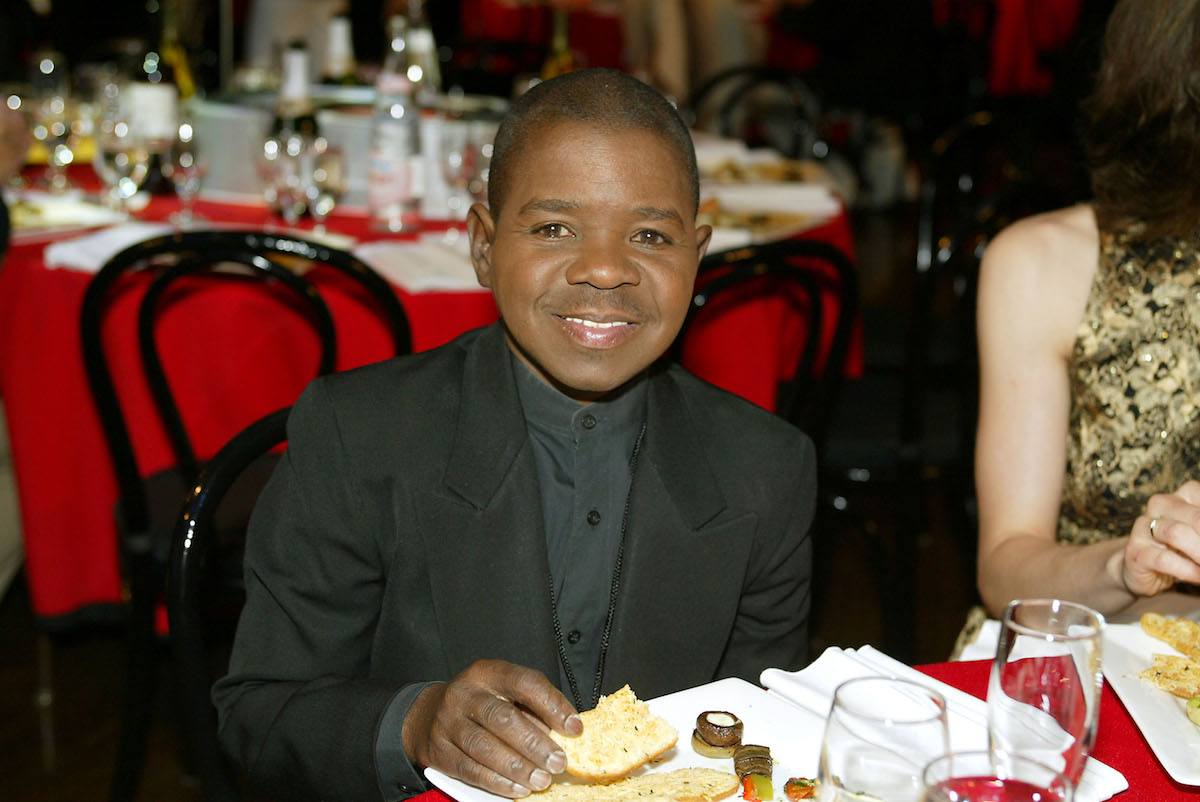Gary Coleman smiles at a banquet.